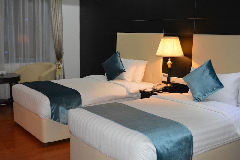The Olive Hotel, Juffair Manama Exterior photo