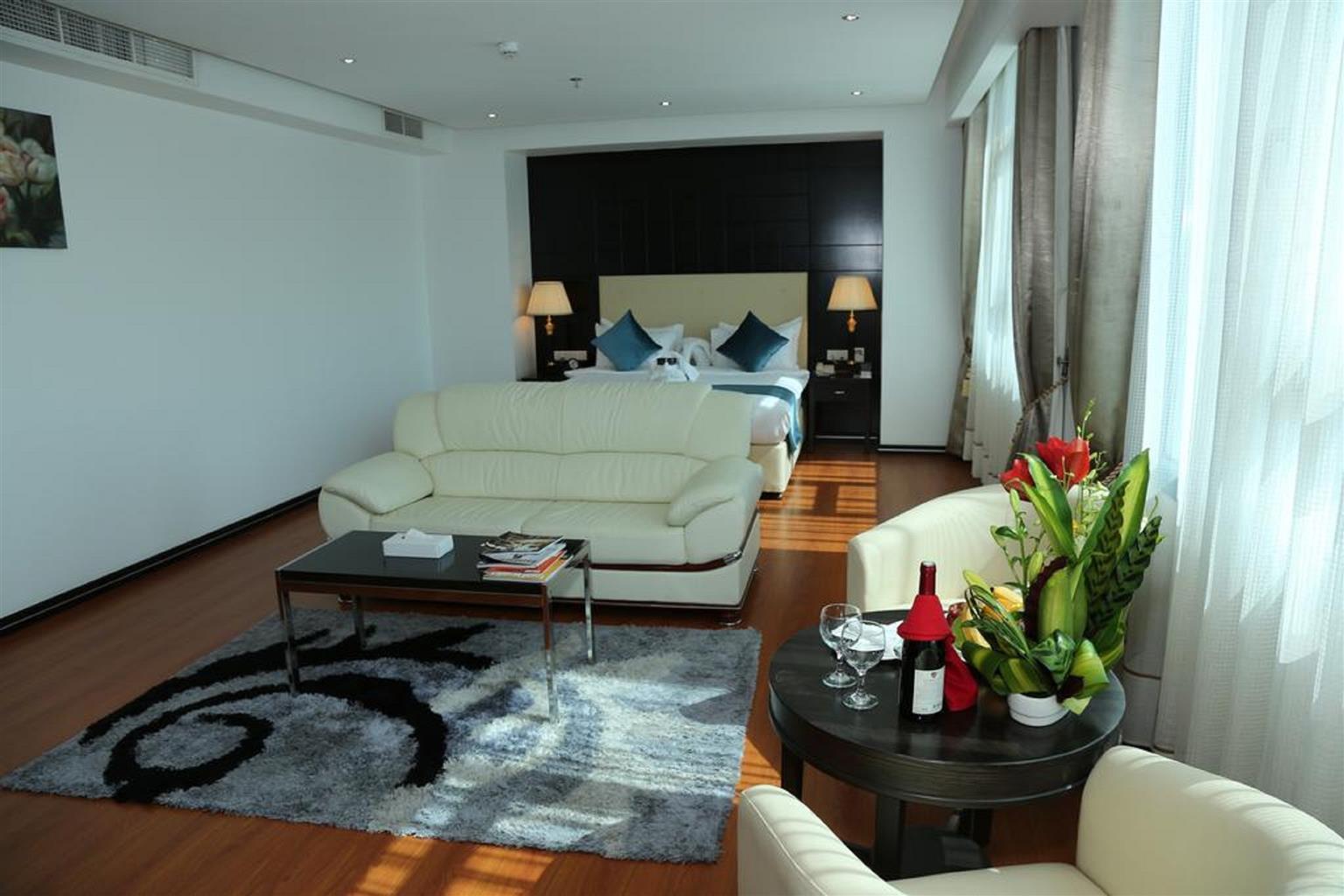 The Olive Hotel, Juffair Manama Exterior photo